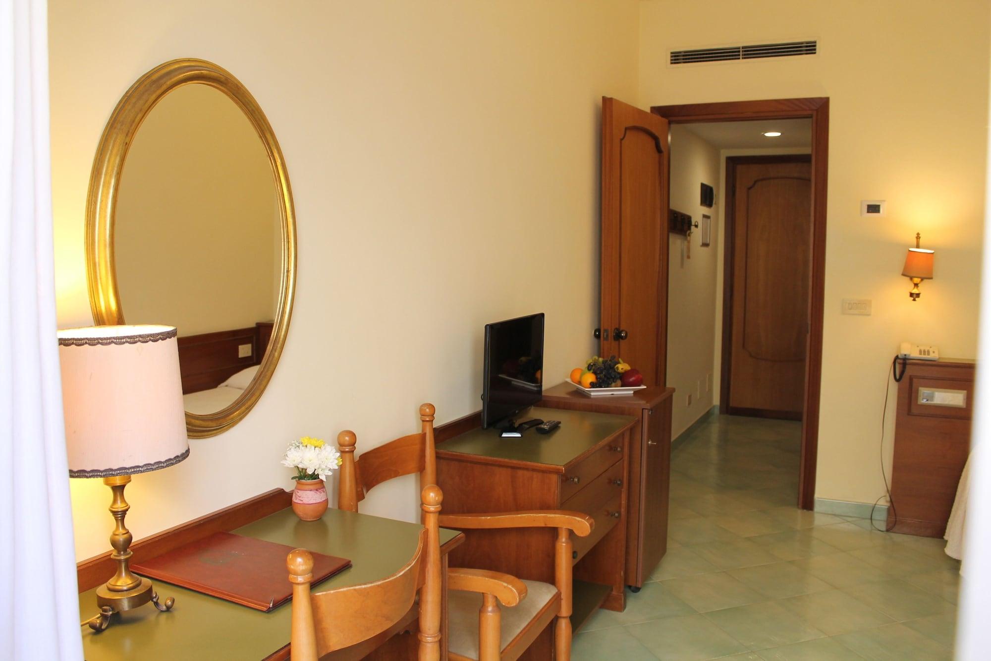 Hotel Terme Alexander Иския Екстериор снимка