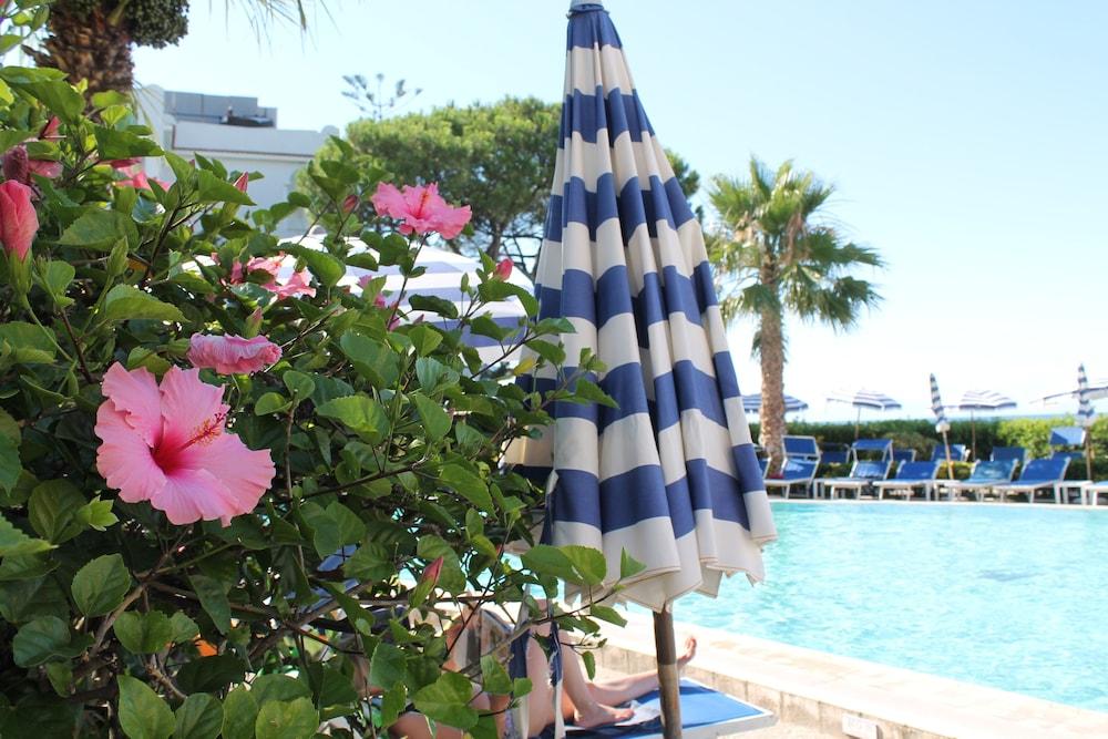 Hotel Terme Alexander Иския Екстериор снимка