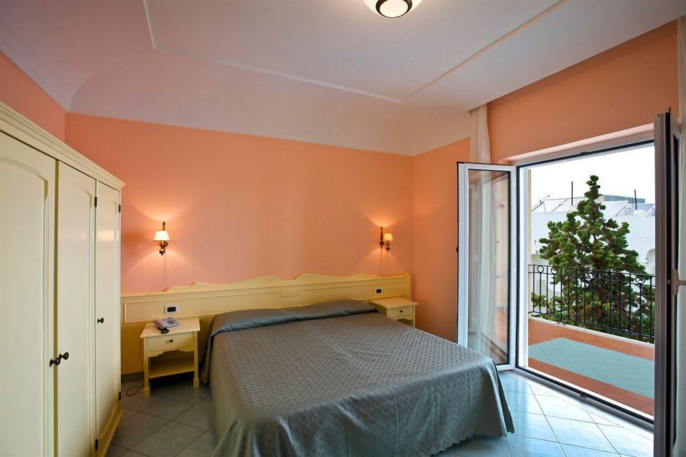 Hotel Terme Alexander Иския Екстериор снимка