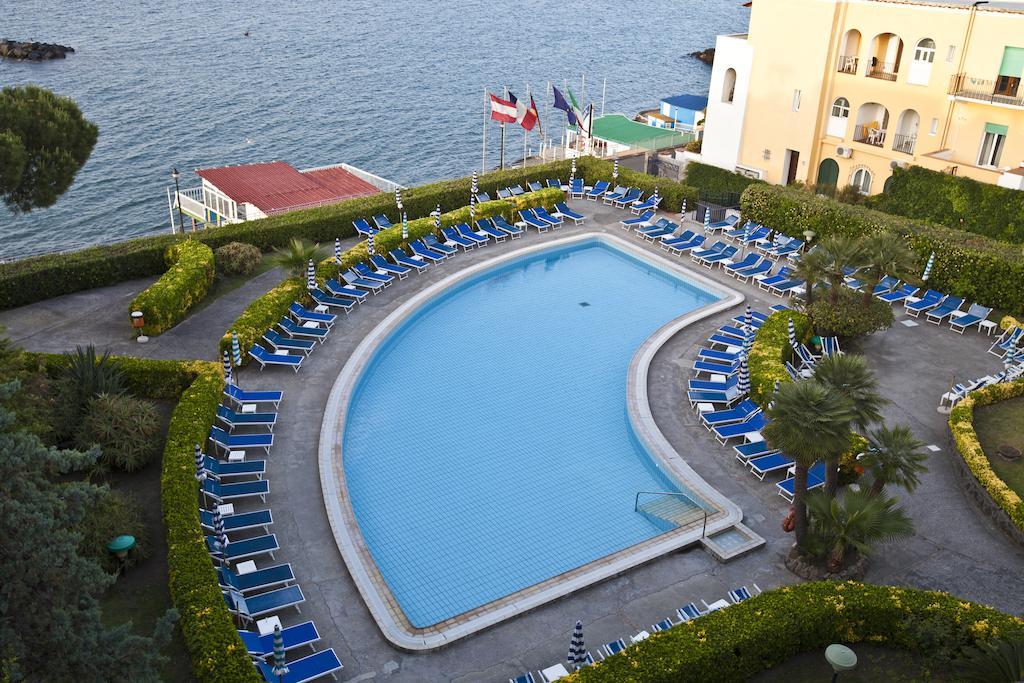 Hotel Terme Alexander Иския Екстериор снимка
