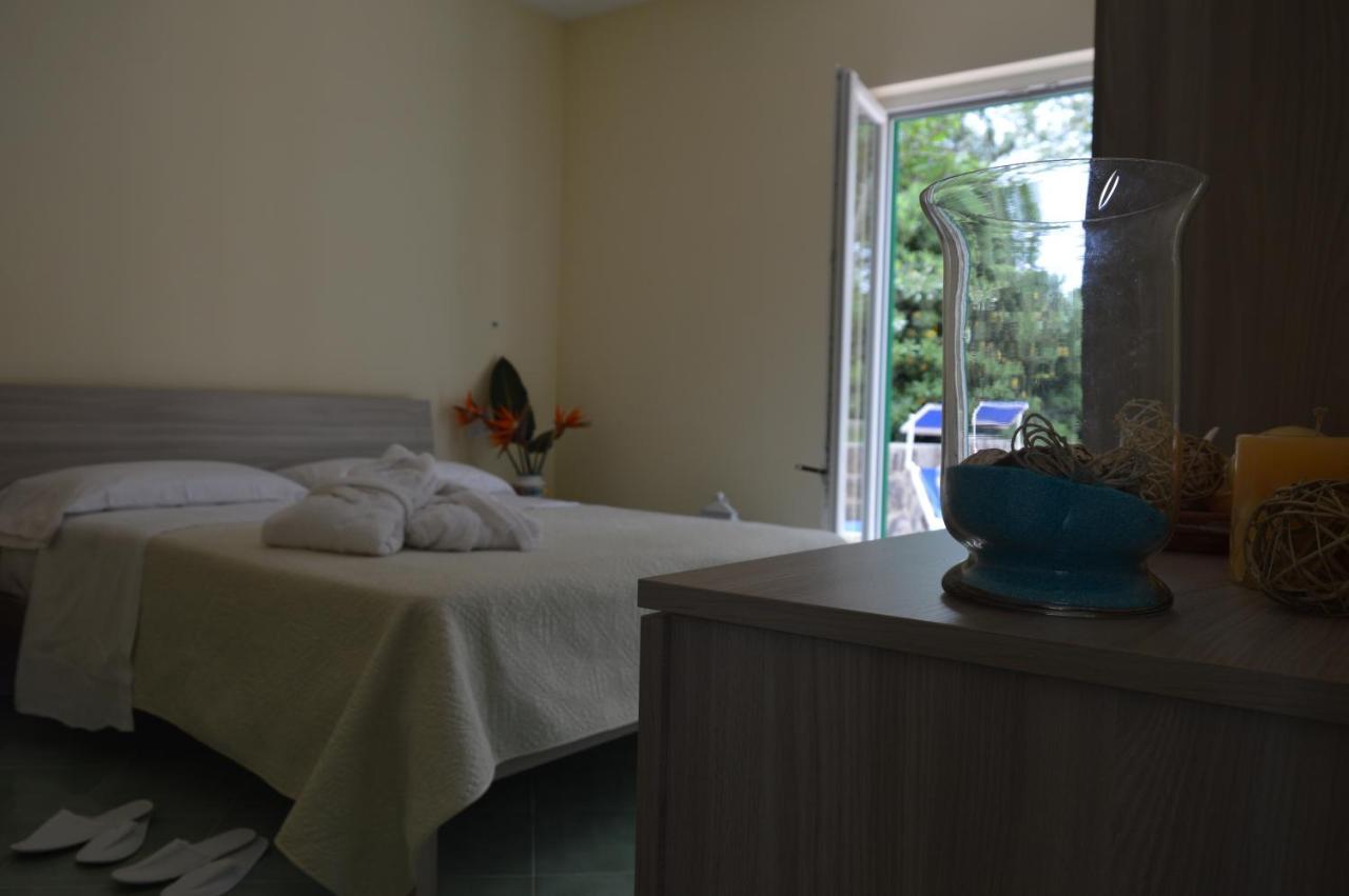 Hotel Terme Alexander Иския Екстериор снимка